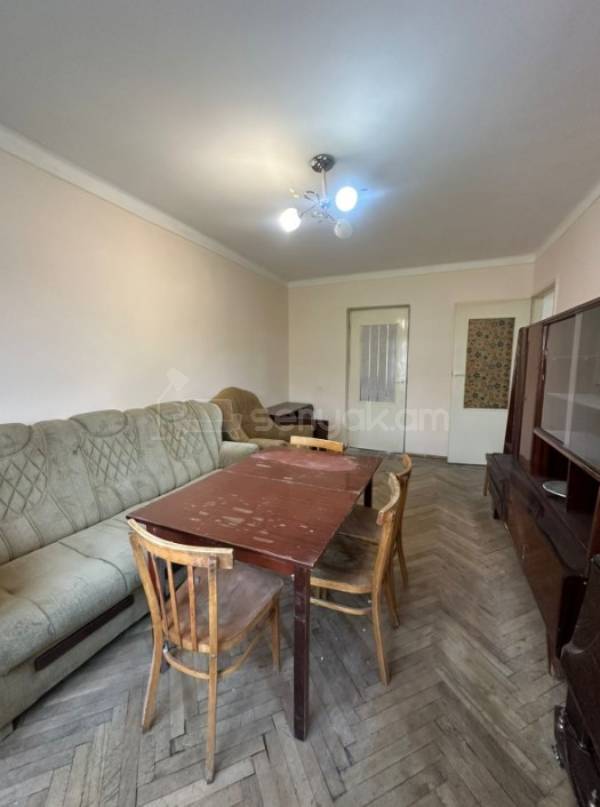 3 Սենյականոց Բնակարան Քարե Շենքում, 55քմ, 4/4 հարկ, Կոսմետիկ Վերանորոգված, Կահավորված, Արևկող