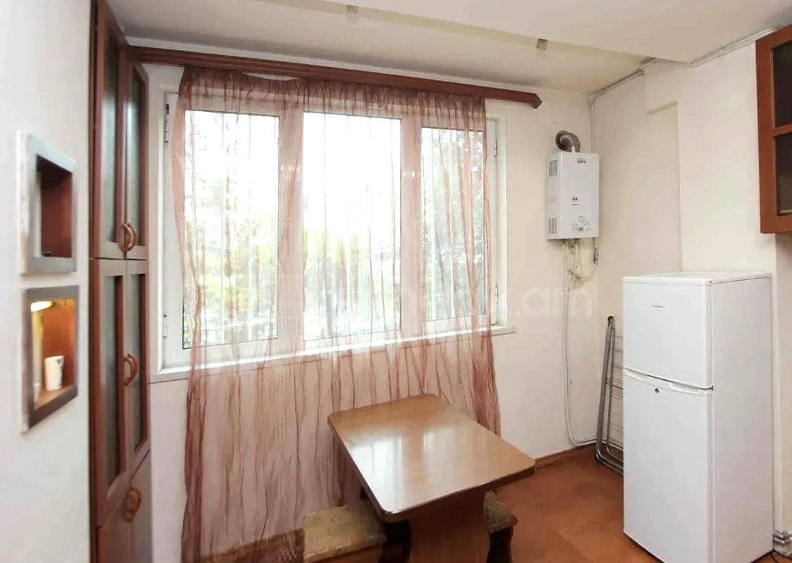 1 Սենյականոց Բնակարան, 39քմ, 2/12 հարկ, Կապիտալ Վերանորոգված