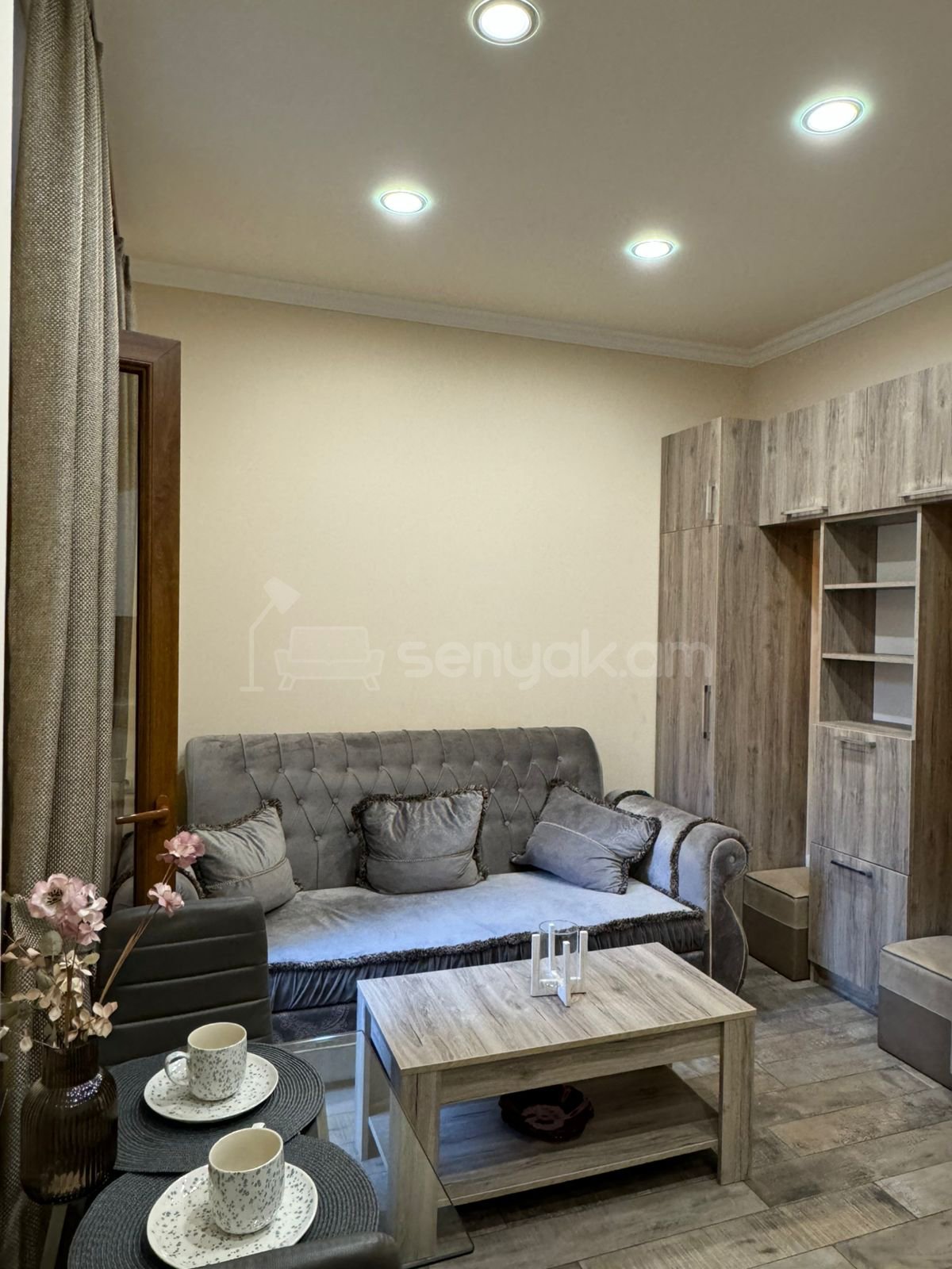 2 Սենյականոց Բնակարան Քարե Շենքում, 30քմ, 2/5 հարկ, Կապիտալ Վերանորոգված