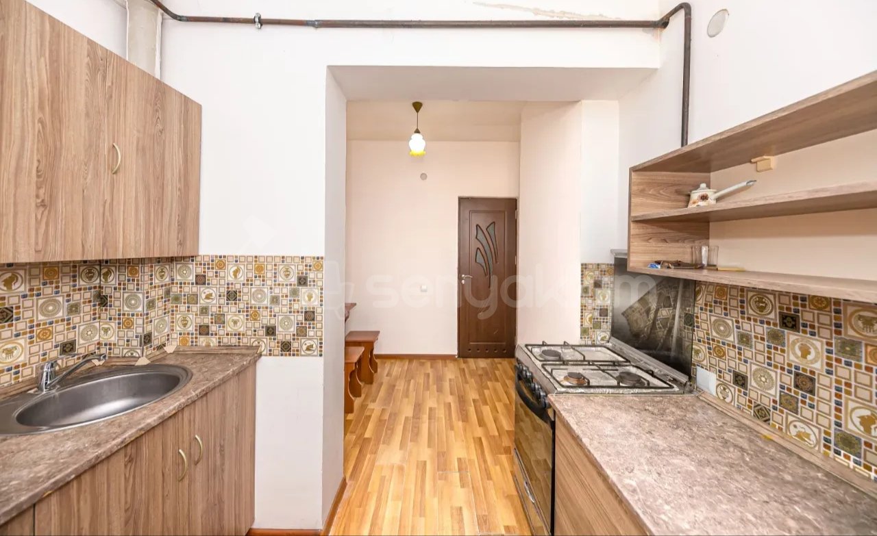 1 Սենյականոց Բնակարան Քարե Շենքում, 42քմ, 12/12 հարկ, Կապիտալ Վերանորոգված, Կահավորված