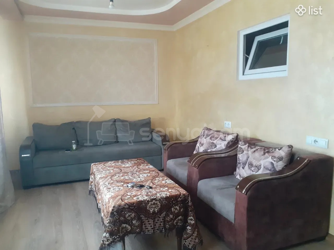 2 Սենյականոց Բնակարան Քարե Շենքում, 50քմ, 3/5 հարկ, Նորմալ Վիճակում, Կահավորված, Արևկող
