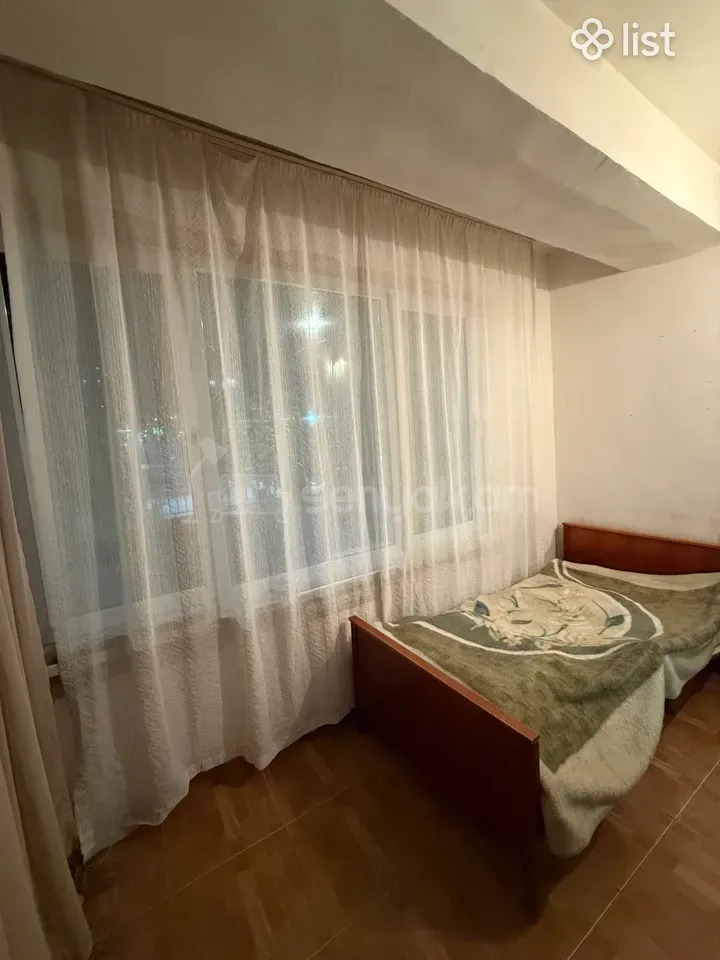 2 Սենյականոց Բնակարան Քարե Շենքում, 64քմ, 3/14 հարկ, Նորմալ Վիճակում, Կահավորված, Արևկող