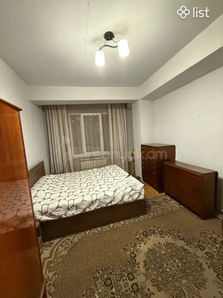 2 Սենյականոց Բնակարան Քարե Շենքում, 64քմ, 3/14 հարկ, Նորմալ Վիճակում, Կահավորված, Արևկող