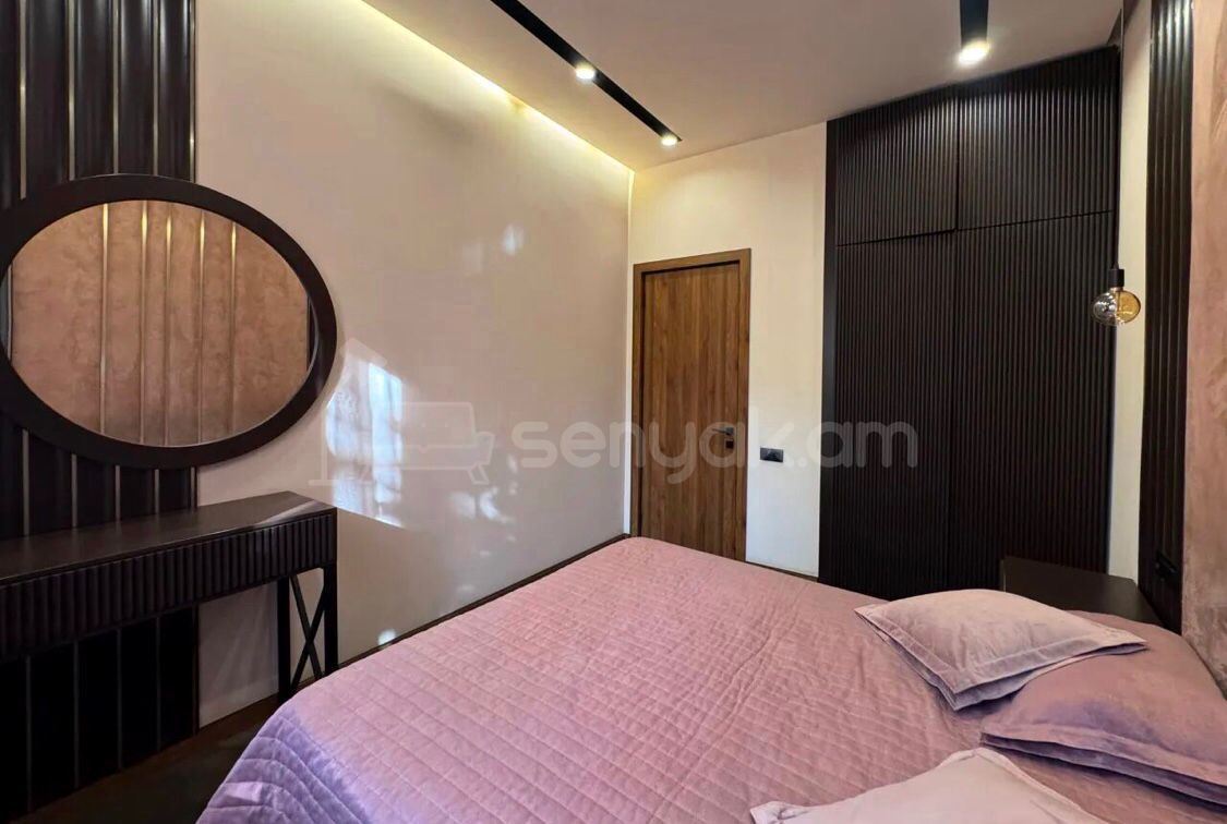 3 Սենյականոց Բնակարան Քարե Շենքում, 55քմ, 2/5 հարկ, Դիզայներական Վերանորոգված, Կահավորված, Արևկող