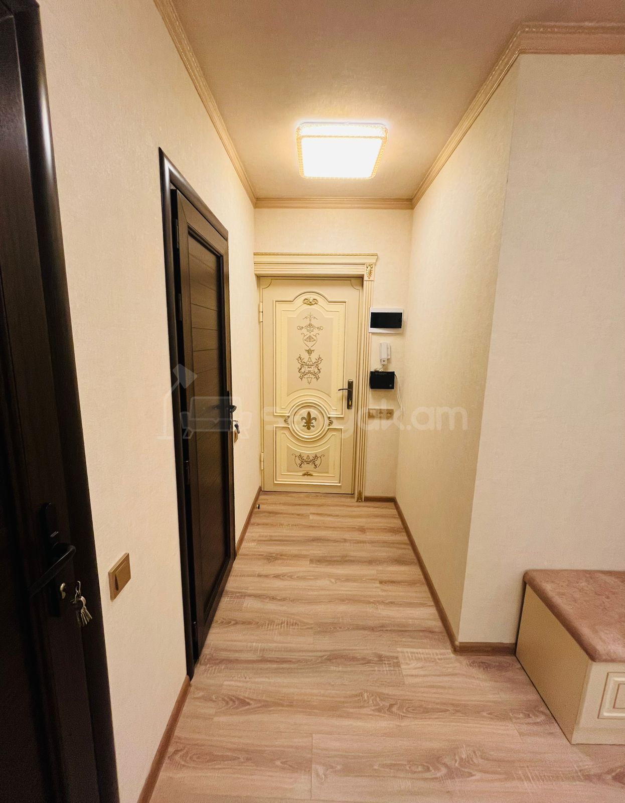 3 Սենյականոց Բնակարան, 80քմ, 9/12 հարկ, Դիզայներական Վերանորոգված, Կահավորված, Արևկող