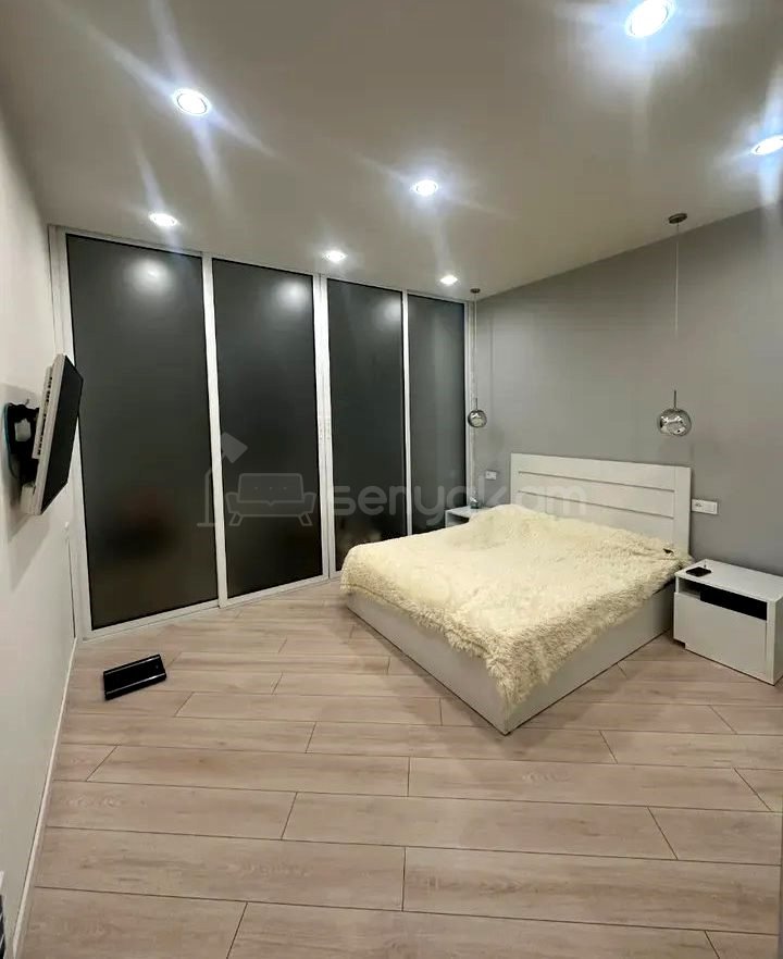 2 Սենյականոց Բնակարան Քարե Շենքում, 70քմ, 4/6 հարկ, Դիզայներական Վերանորոգված, Կահավորված