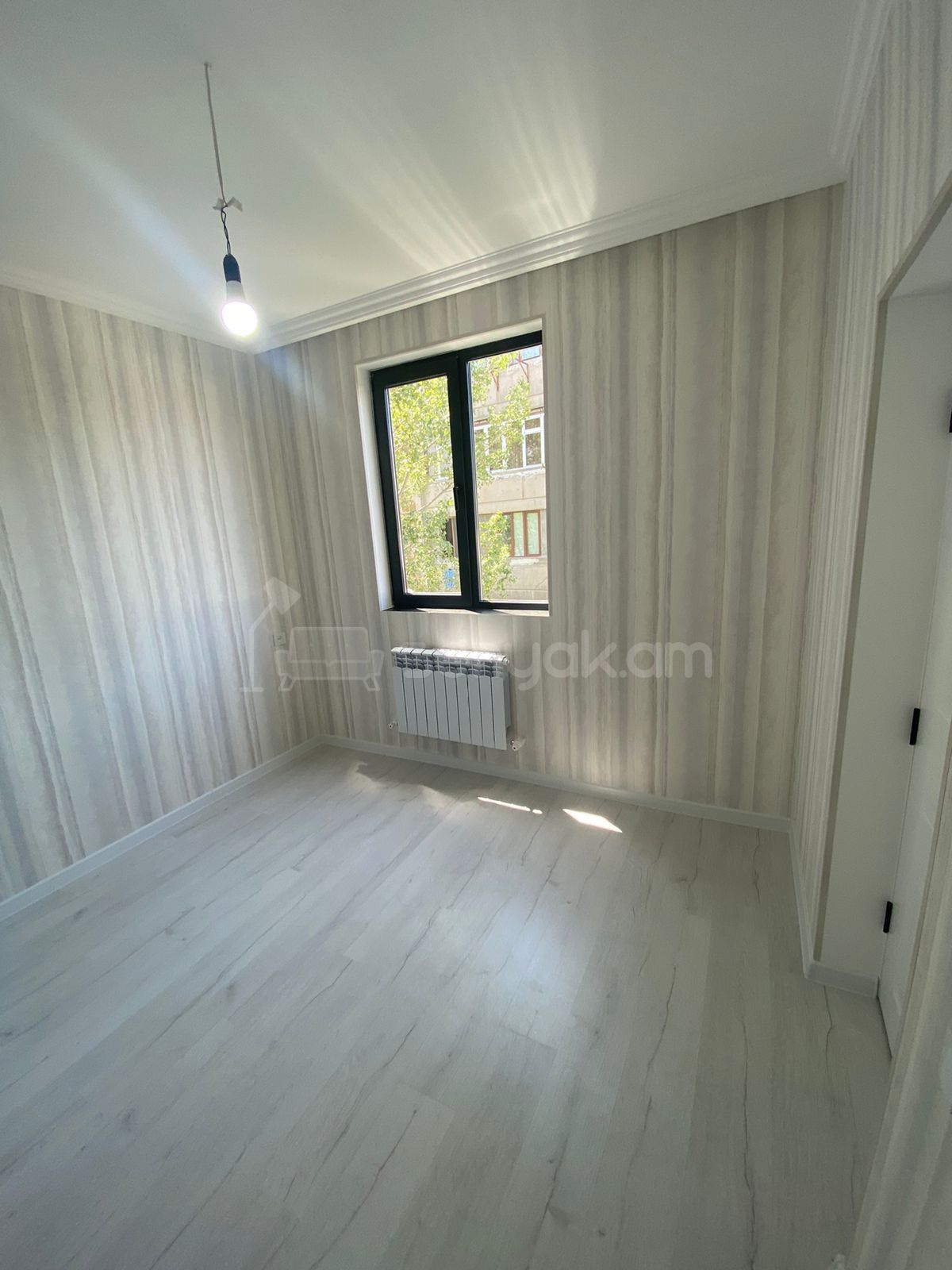 2 Սենյականոց Բնակարան Քարե Շենքում, 46քմ, 2/5 հարկ, Կապիտալ Վերանորոգված