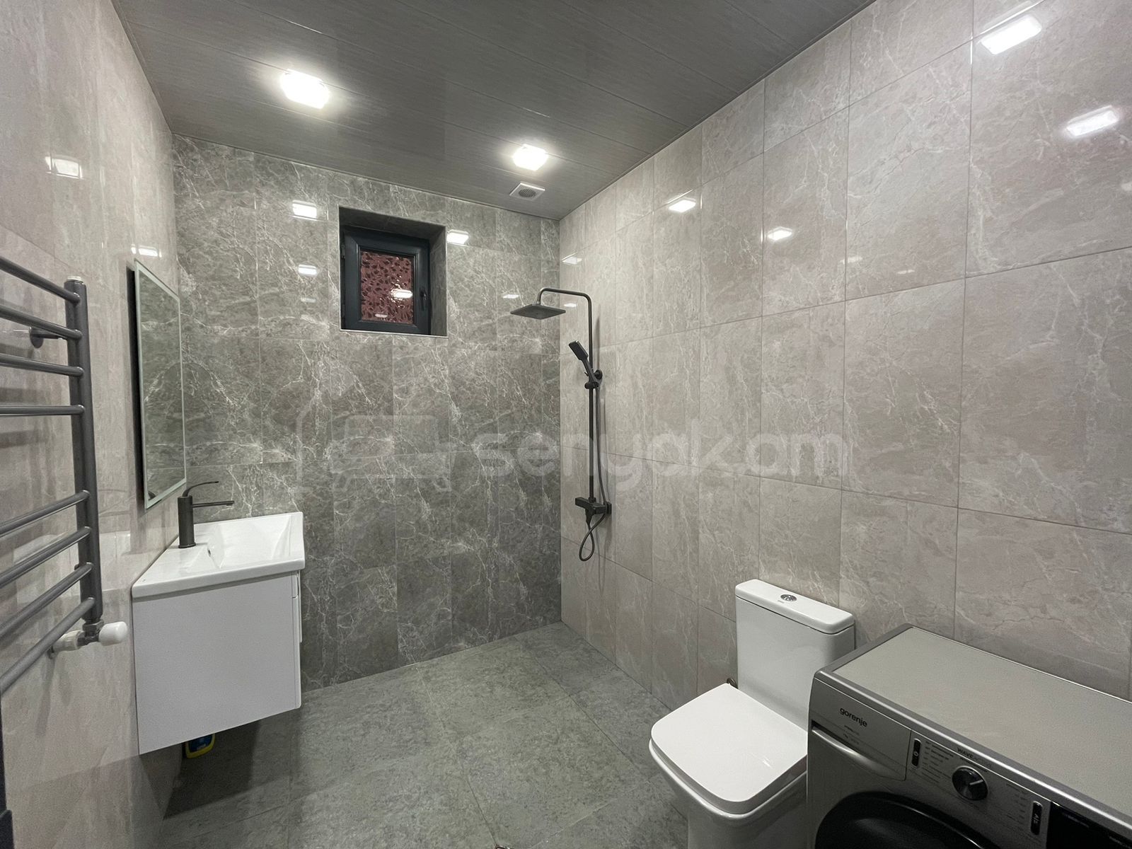 3 Սենյականոց Նորակառույց Շքեղ Առանձնատուն, 80քմ, Կահավորված