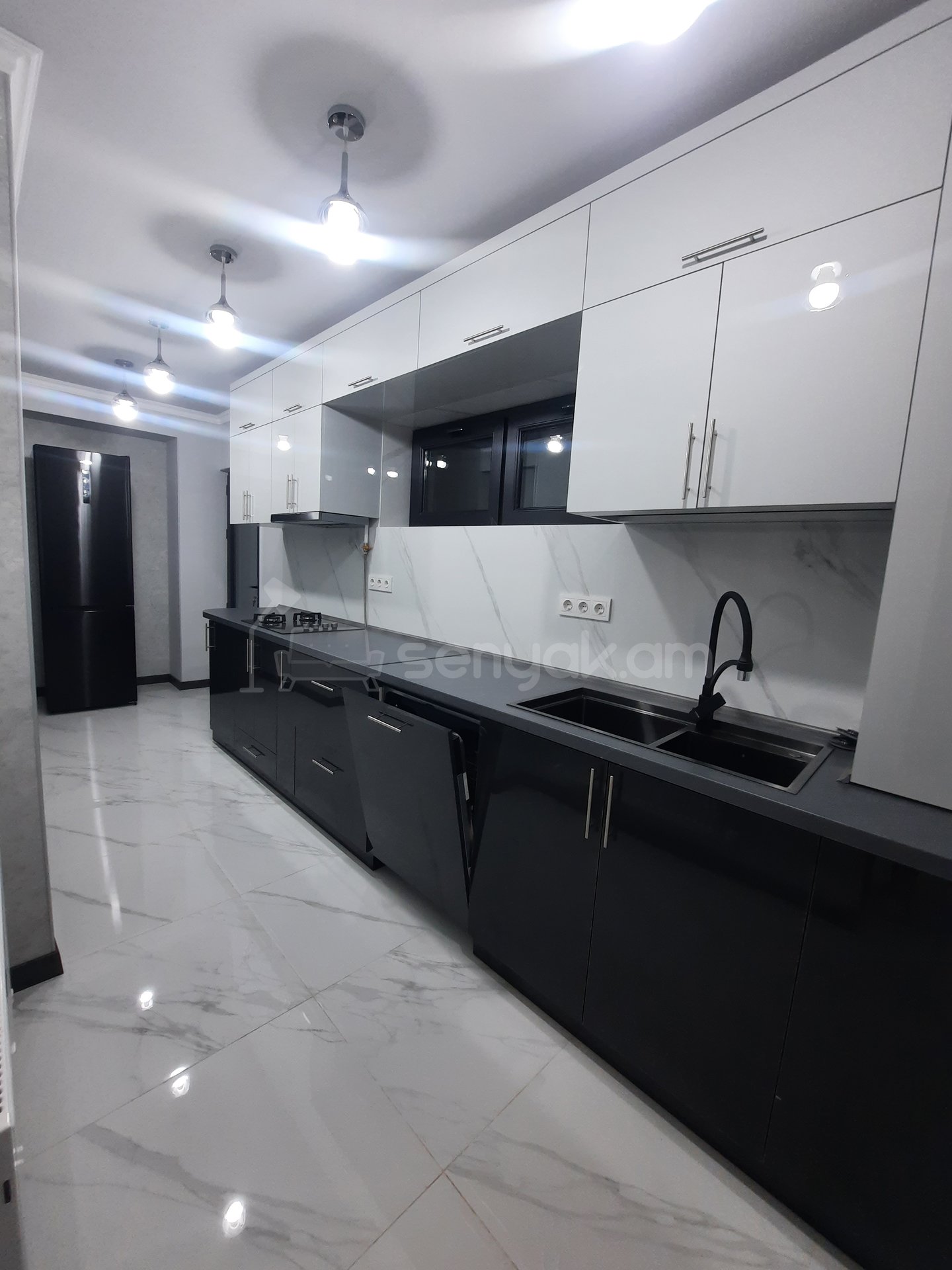 3 Սենյականոց Բնակարան, 75քմ, 10/14 հարկ, Դիզայներական Վերանորոգված, Կահավորված
