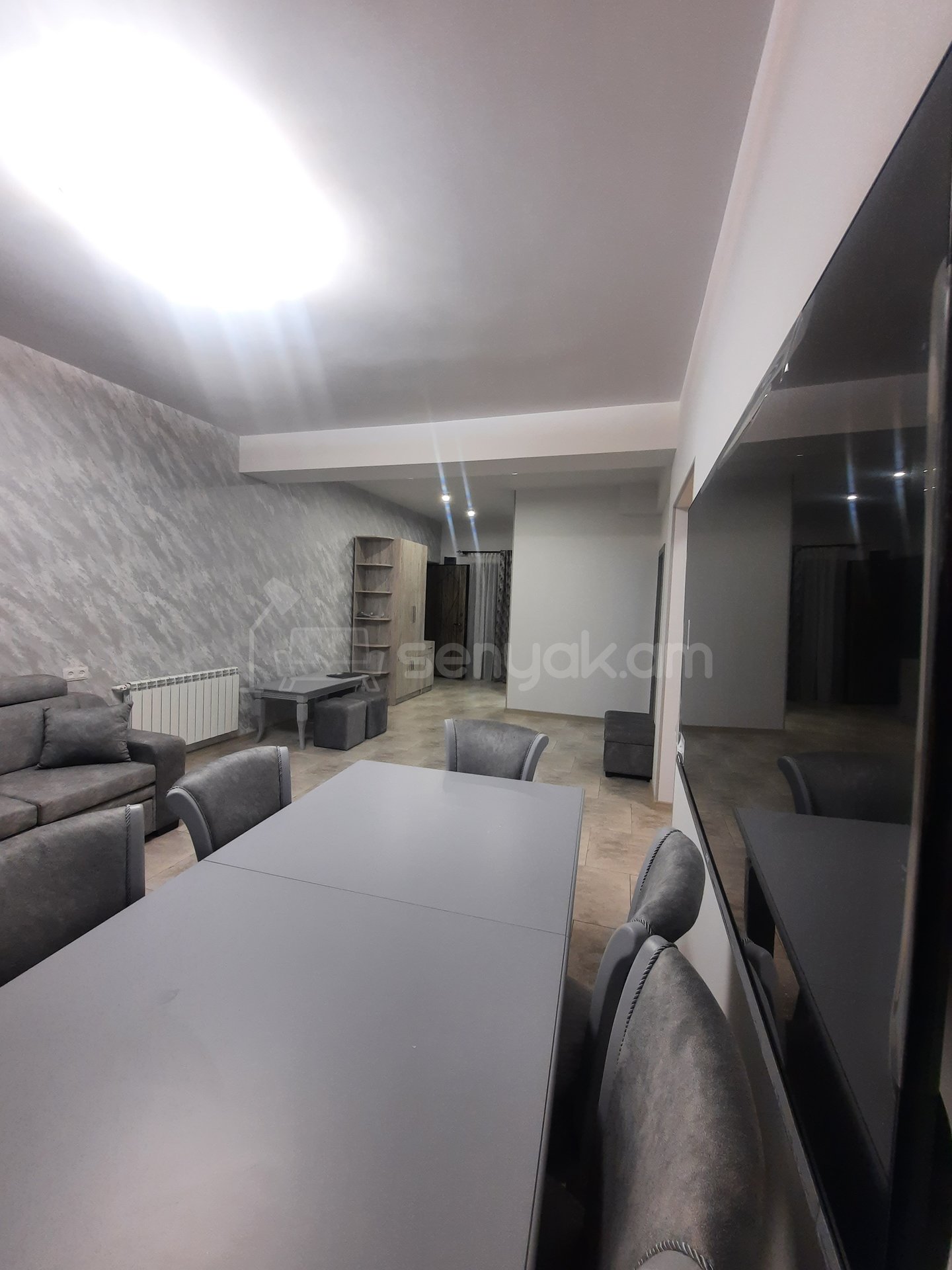 2 Սենյականոց Բնակարան Նորակառույց Քարե Շենքում, 63քմ, 2/5 հարկ, Դիզայներական Վերանորոգված, Կահավորված