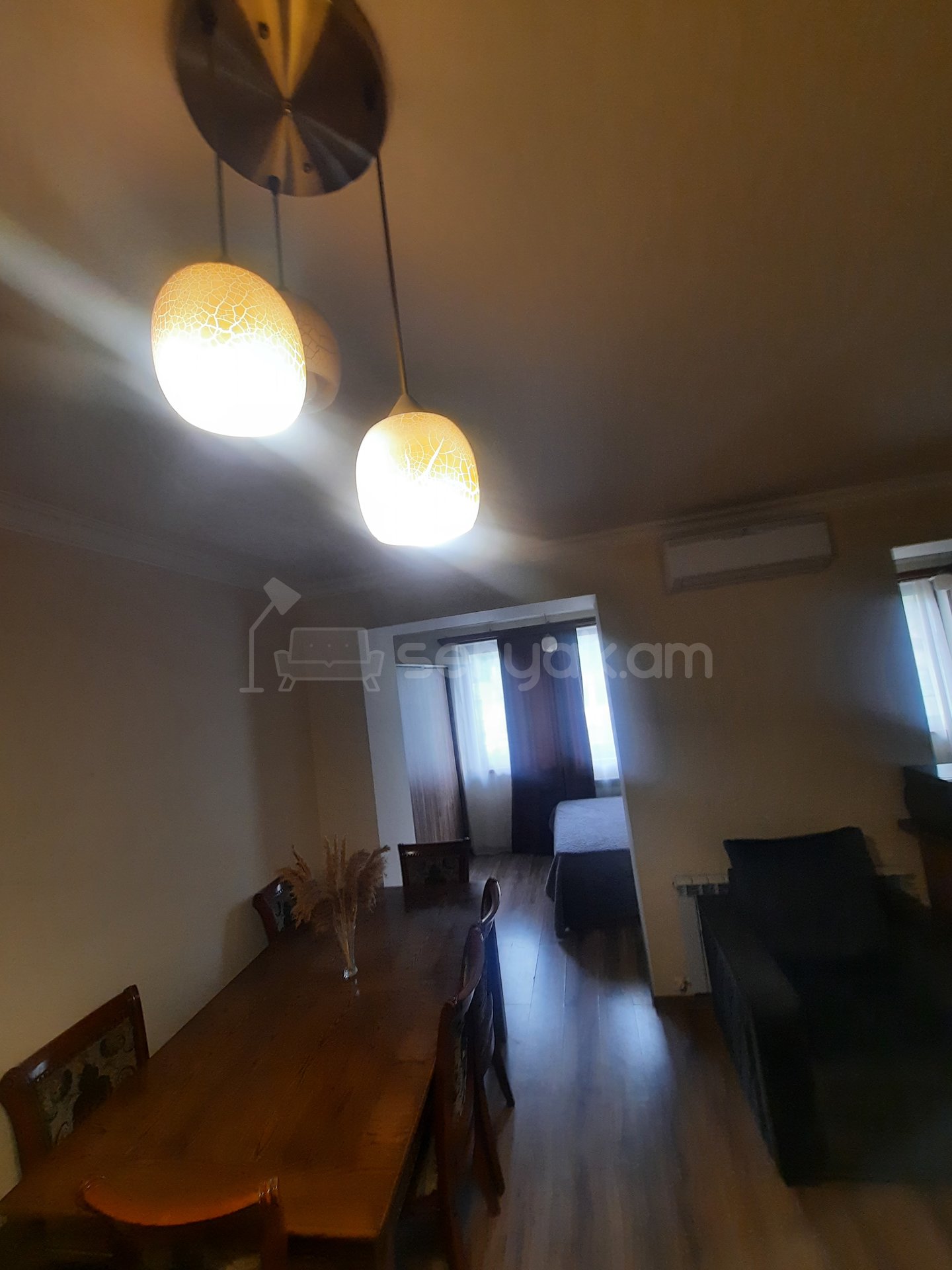 2 Սենյականոց Բնակարան Քարե Շենքում, 45քմ, 2/5 հարկ, Դիզայներական Վերանորոգված, Կահավորված