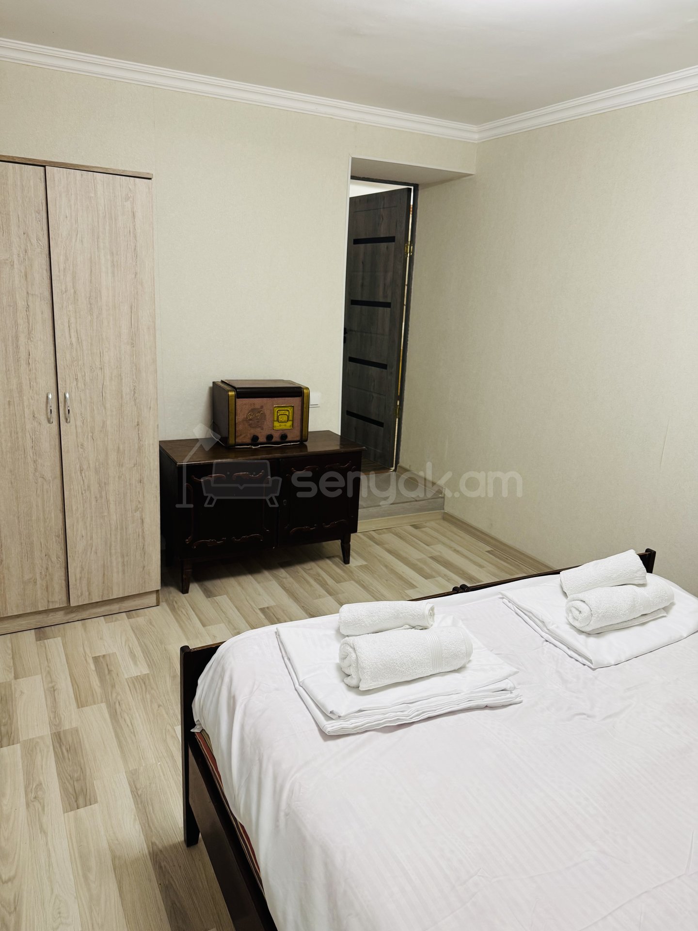 6 Սենյականոց Բնակարան, 320քմ, 1/2 հարկ, Կապիտալ Վերանորոգված