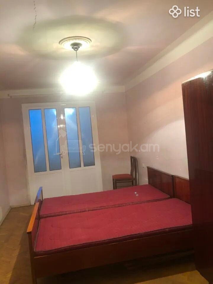 2 Սենյականոց Բնակարան Քարե Շենքում, 50քմ, 2/5 հարկ, Պետական Վիճակում