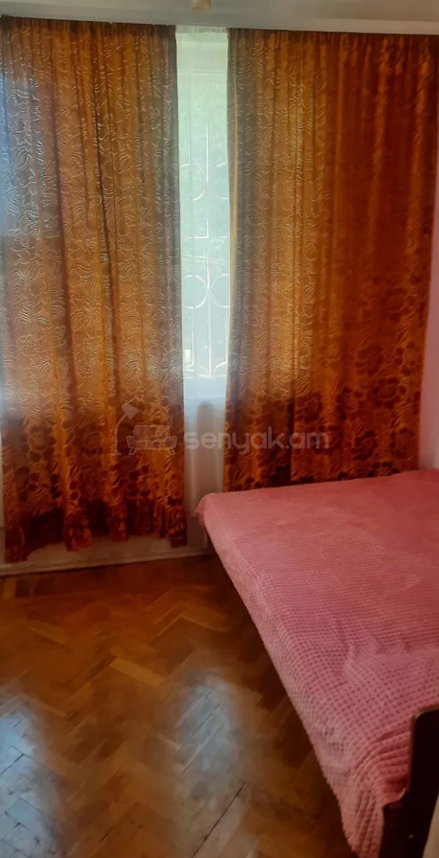 2 Սենյականոց Բնակարան Քարե Շենքում, 50քմ, 2/5 հարկ, Պետական Վիճակում