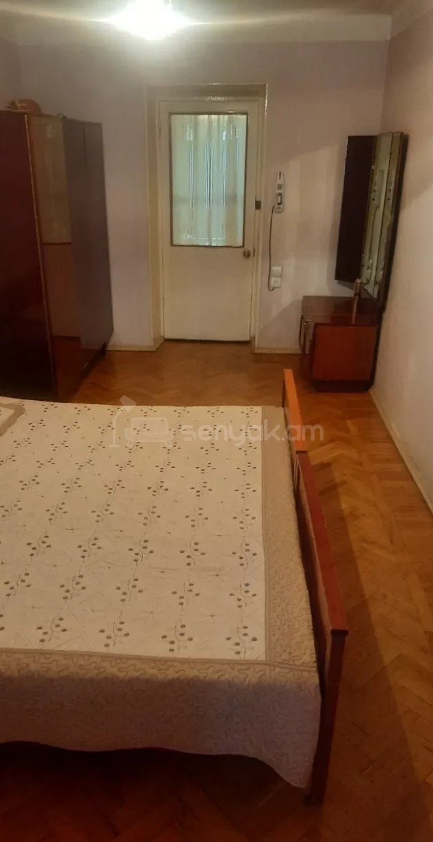 2 Սենյականոց Բնակարան Քարե Շենքում, 50քմ, 2/5 հարկ, Պետական Վիճակում