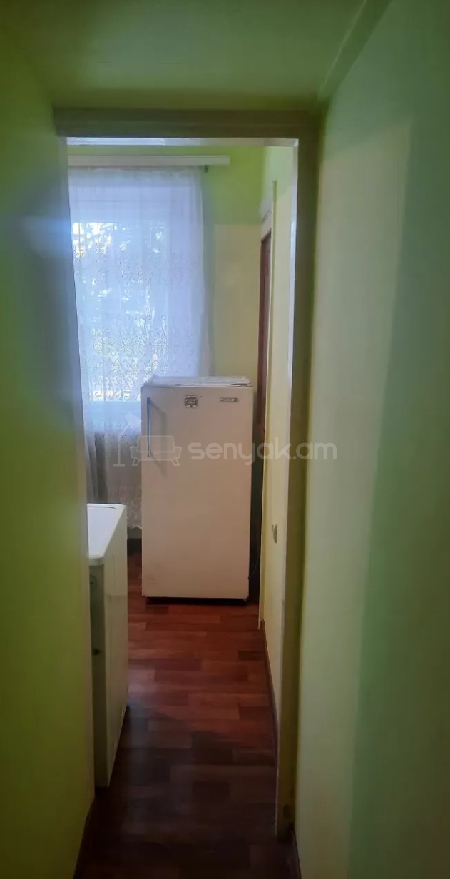 2 Սենյականոց Բնակարան Քարե Շենքում, 50քմ, 2/5 հարկ, Պետական Վիճակում