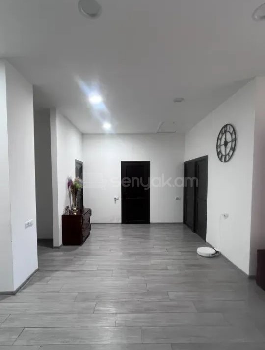 4 Սենյականոց Սեփական Տուն, 120քմ, Կապիտալ Վերանորոգված, Ավտոտնակով