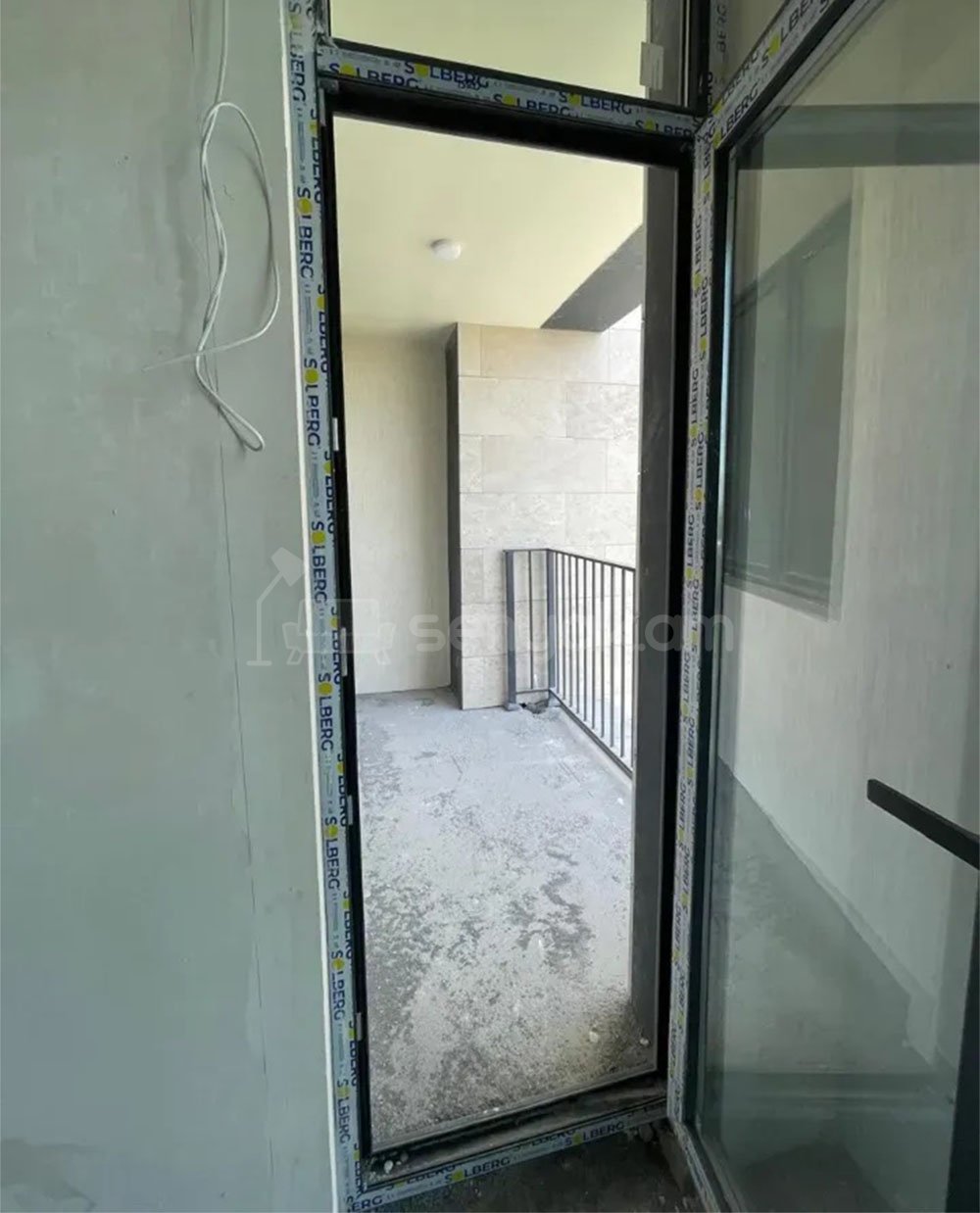 2 Սենյականոց Բնակարան, 47քմ, 8/13 հարկ, Պետական Վիճակում