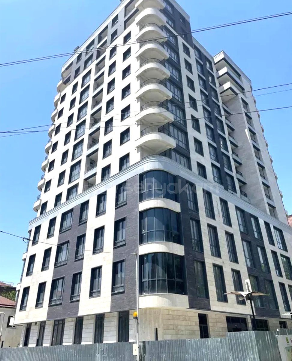 2 Սենյականոց Բնակարան, 47քմ, 8/13 հարկ, Պետական Վիճակում