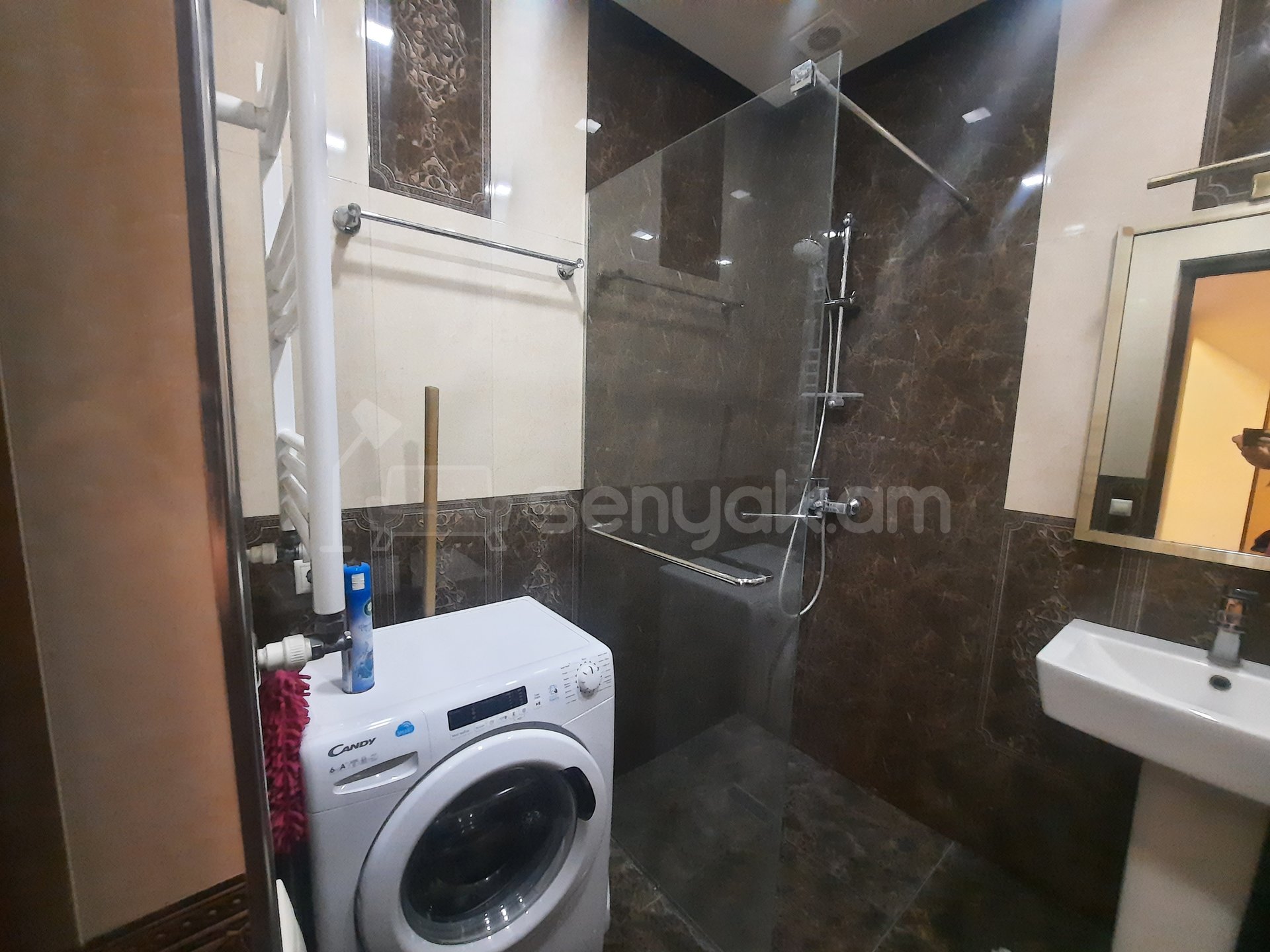 3 Սենյականոց Բնակարան, 75քմ, 1/9 հարկ, Դիզայներական Վերանորոգված, Կահավորված