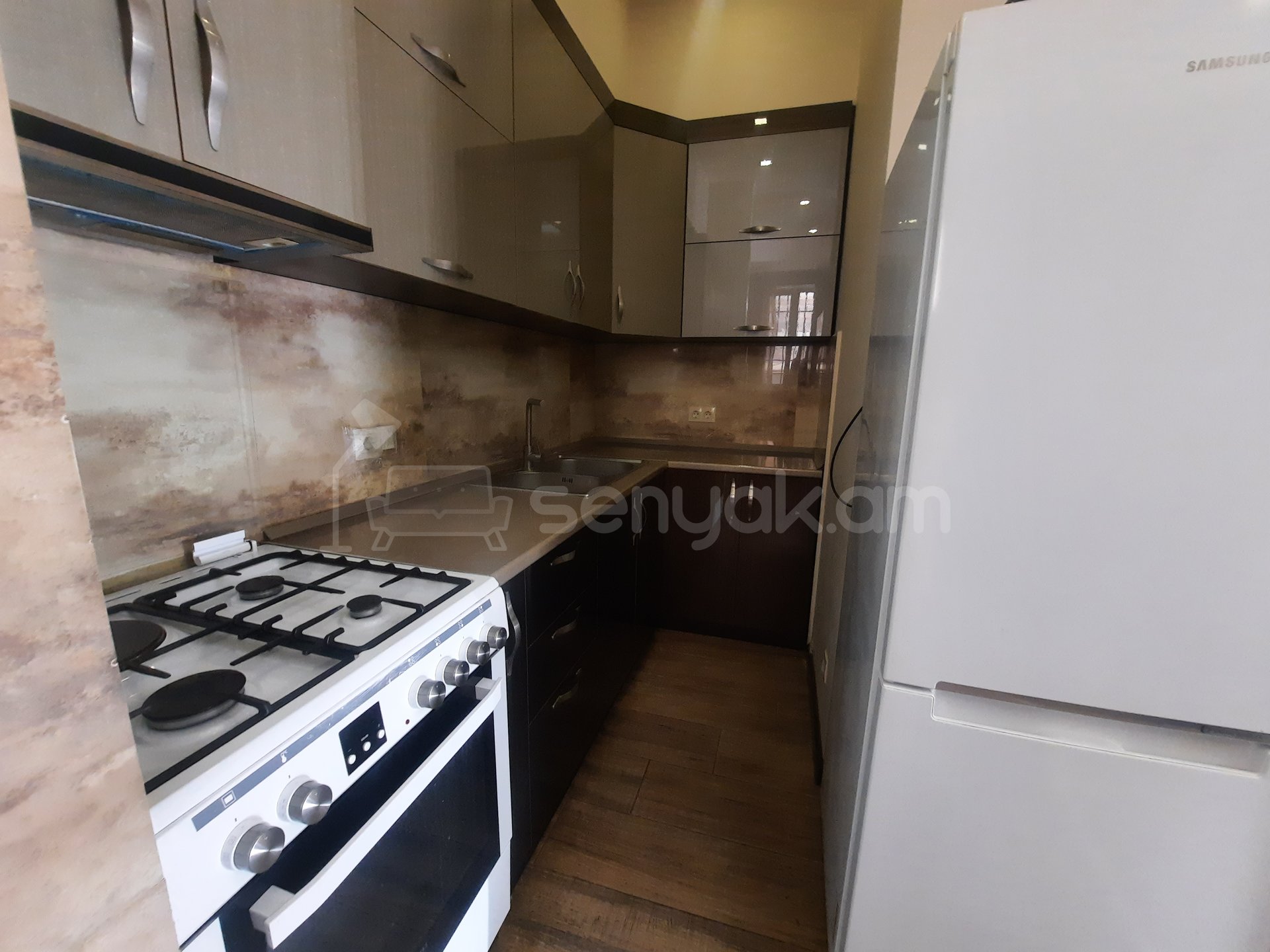 3 Սենյականոց Բնակարան, 75քմ, 1/9 հարկ, Դիզայներական Վերանորոգված, Կահավորված