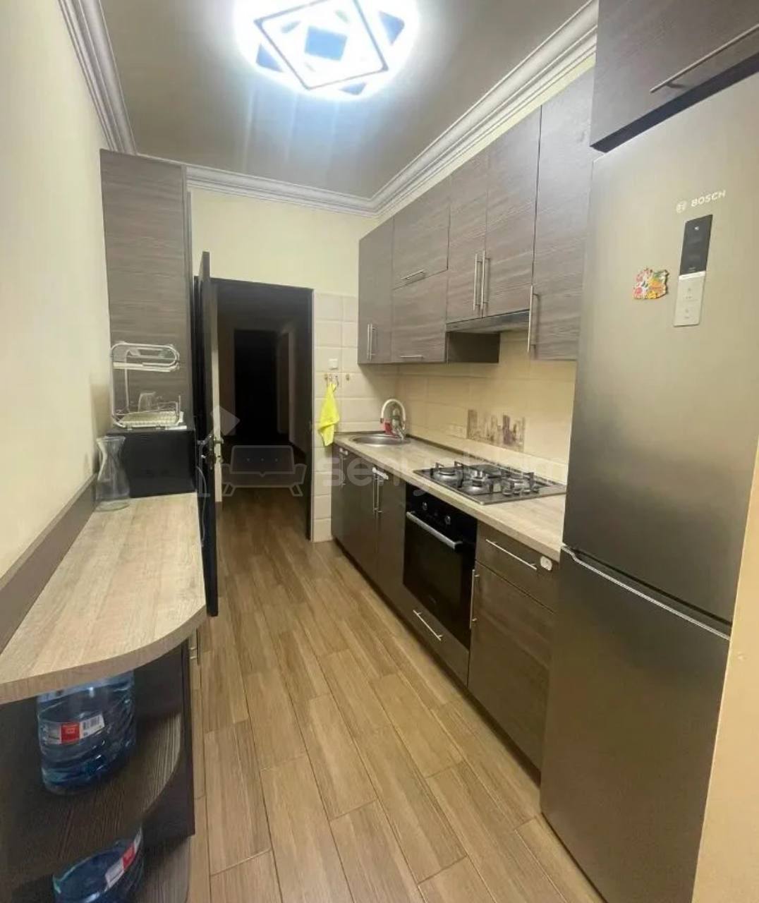 3 Սենյականոց Բնակարան Քարե Շենքում, 70քմ, 3/5 հարկ, Կապիտալ Վերանորոգված, Կահավորված, Արևկող