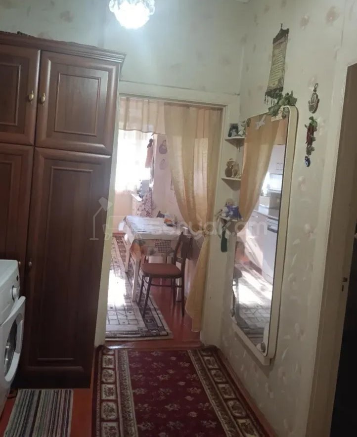 2 Սենյականոց Բնակարան Քարե Շենքում, 63քմ, 1/3 հարկ, Նորմալ Վիճակում