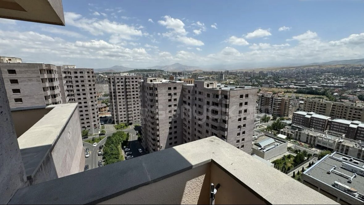 3 Սենյականոց Բնակարան Նորակառույցում, 110քմ, 14/14 հարկ, Կապիտալ Վերանորոգված