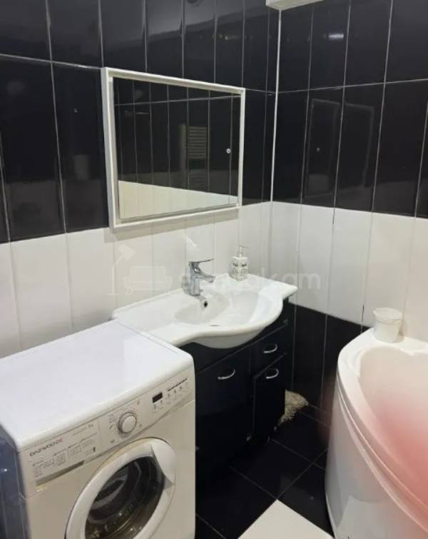 3 Սենյականոց Բնակարան, 89քմ, 9/9 հարկ, Կապիտալ Վերանորոգված