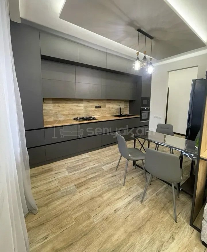 3 Սենյականոց Բնակարան Նորակառույցում, 101քմ, 17/17 հարկ, Դիզայներական Վերանորոգված