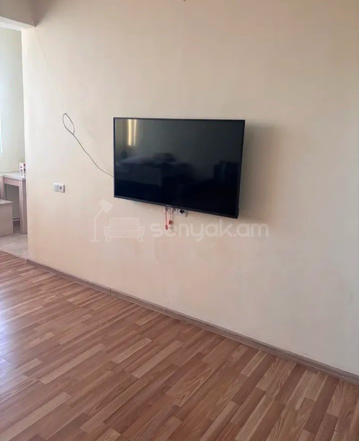 2 Սենյականոց Բնակարան Քարե Շենքում, 50քմ, 5/5 հարկ, Դիզայներական Վերանորոգված, Կահավորված, Արևկող