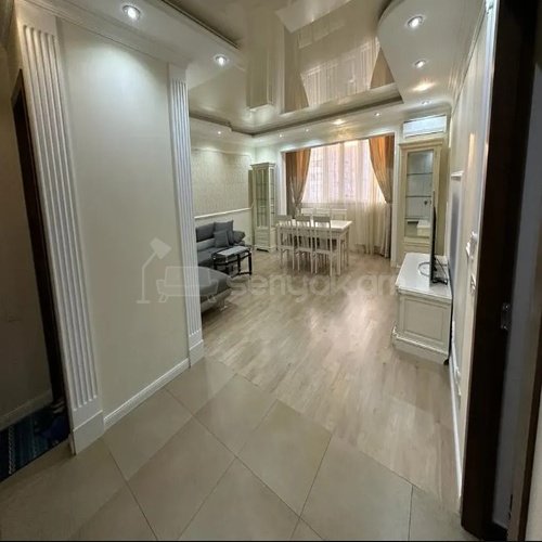 3 Սենյականոց Բնակարան, 75քմ, 8/9 հարկ, Կապիտալ Վերանորոգված, Կահավորված, Արևկող