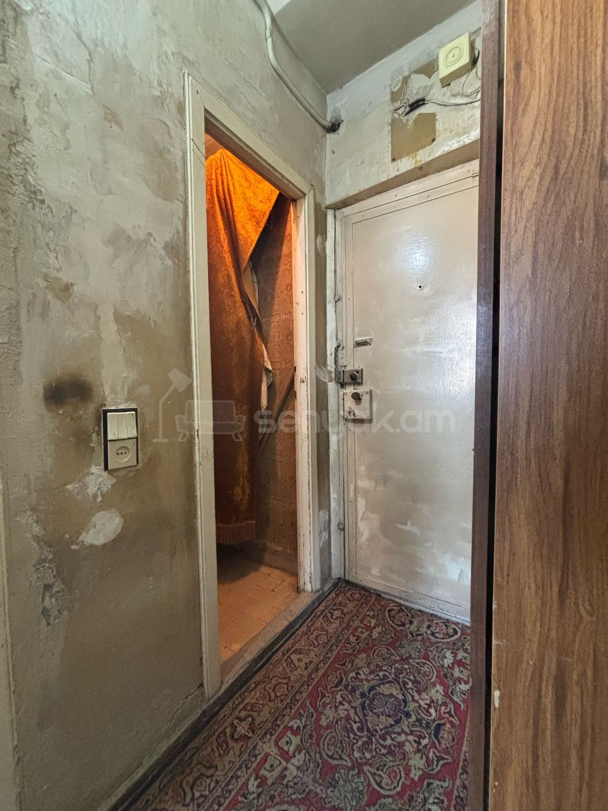 1 Սենյականոց Բնակարան, 42քմ, 6/9 հարկ, Նորմալ Վիճակում