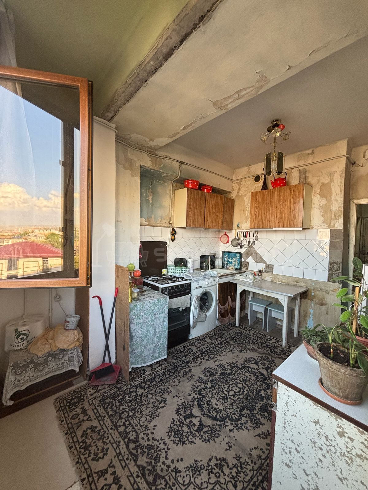 1 Սենյականոց Բնակարան, 42քմ, 6/9 հարկ, Նորմալ Վիճակում