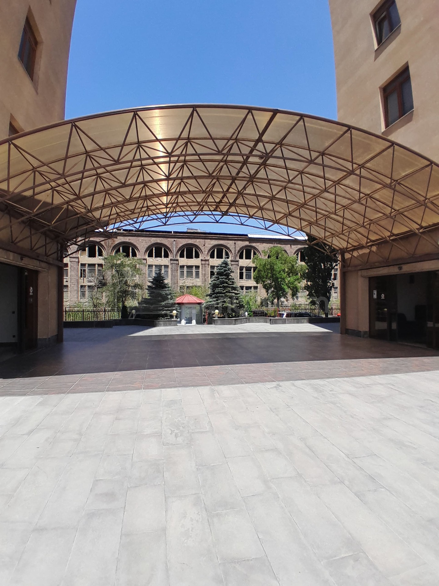 2 Սենյականոց Բնակարան Նորակառույցում, 46քմ, 1/13 հարկ, Նորմալ Վիճակում, Կահավորված