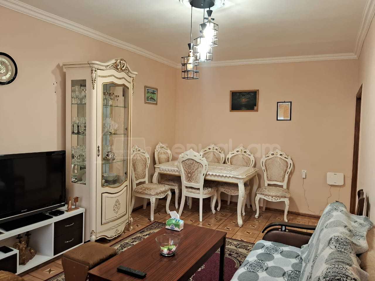 3 Սենյականոց Բնակարան, 65քմ, 3/7 հարկ, Նորմալ Վիճակում