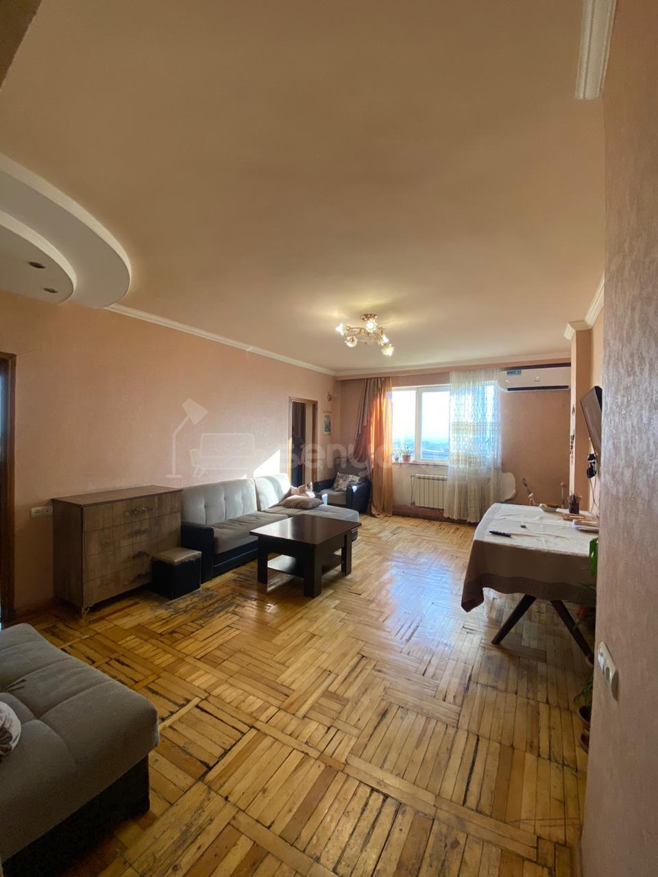 3 Սենյականոց Բնակարան, 62քմ, 7/12 հարկ, Նորմալ Վիճակում