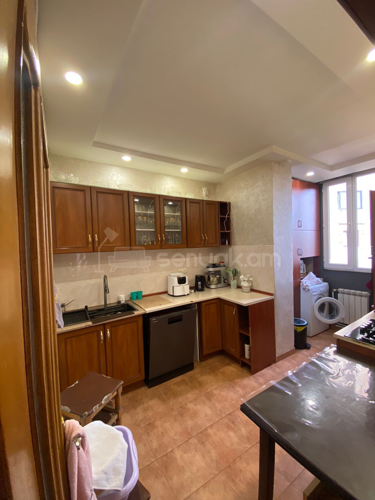 3 Սենյականոց Բնակարան, 62քմ, 7/12 հարկ, Նորմալ Վիճակում