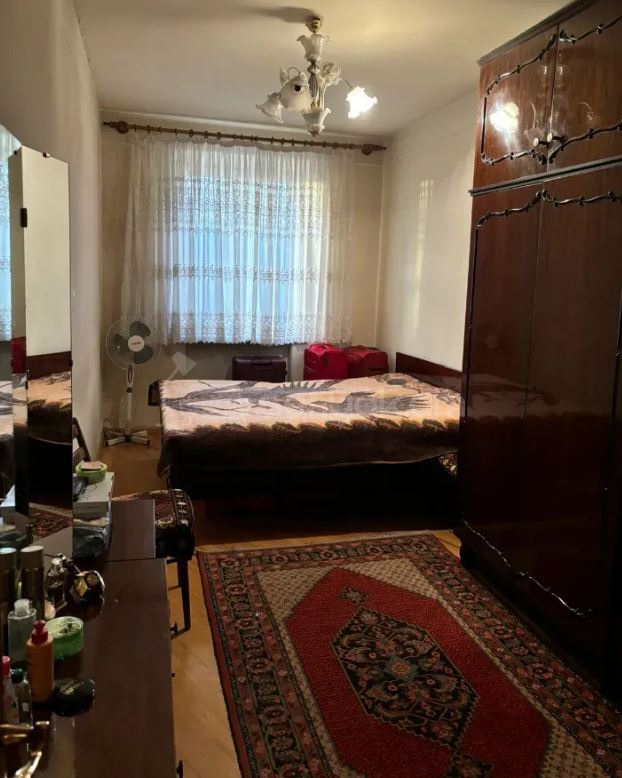3 Սենյականոց Բնակարան Քարե Շենքում, 70քմ, 5/5 հարկ, Կոսմետիկ Վերանորոգված, Կահավորված