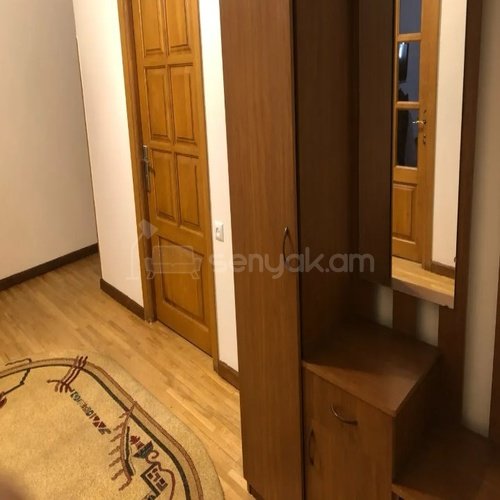 3 Սենյականոց Բնակարան Քարե Շենքում, 90քմ, 2/4 հարկ, Կապիտալ Վերանորոգված, Կահավորված, Արևկող