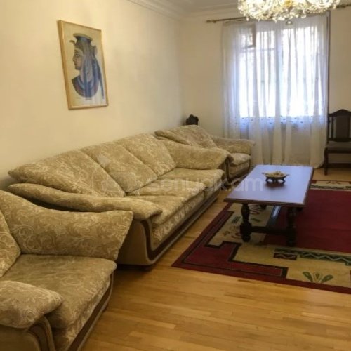 3 Սենյականոց Բնակարան Քարե Շենքում, 90քմ, 2/4 հարկ, Կապիտալ Վերանորոգված, Կահավորված, Արևկող