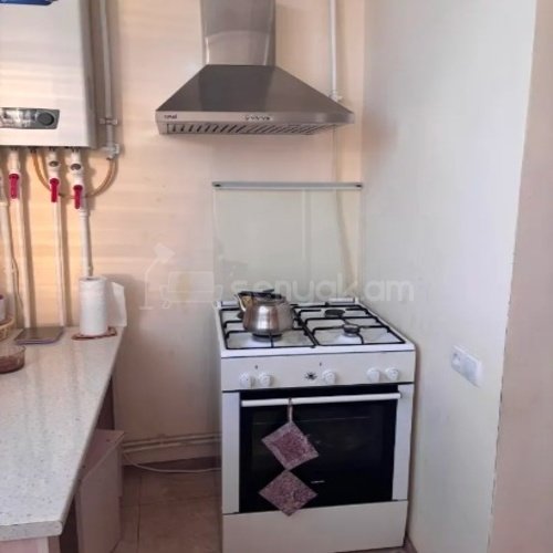 2 Սենյականոց Բնակարան Քարե Շենքում, 50քմ, 5/5 հարկ, Կապիտալ Վերանորոգված, Կահավորված, Արևկող