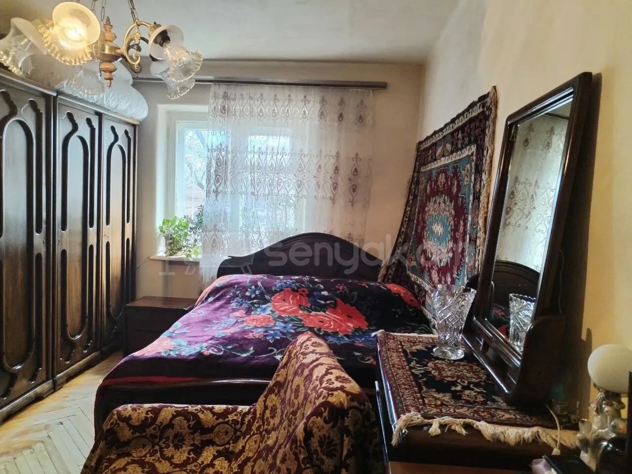1 Սենյականոց Բնակարան Քարե Շենքում, 30քմ, 2/4 հարկ, Նորմալ Վիճակում