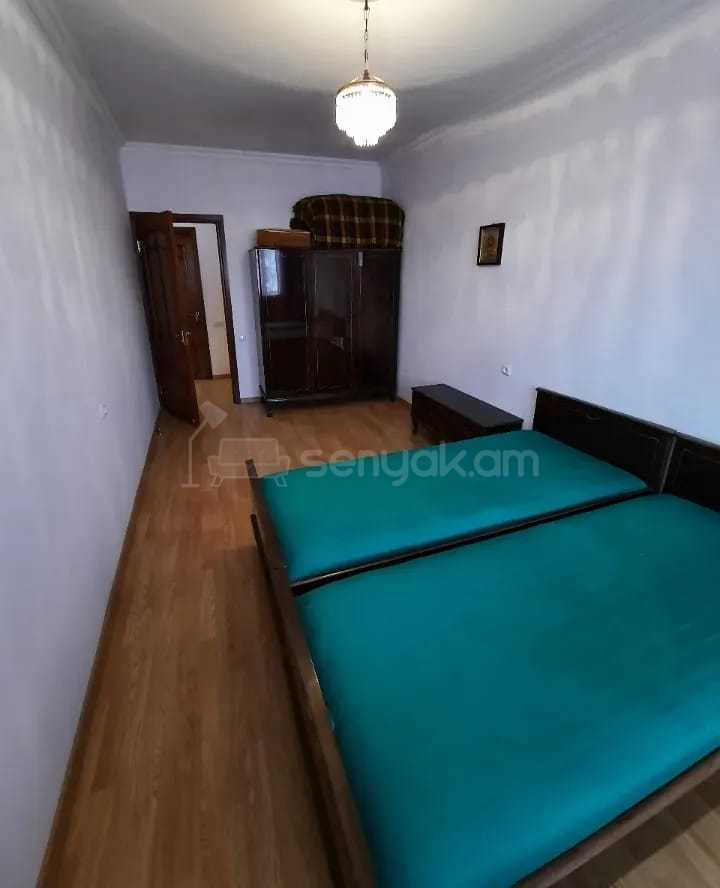 3 Սենյականոց Բնակարան, 97քմ, 8/16 հարկ, Նորմալ Վիճակում