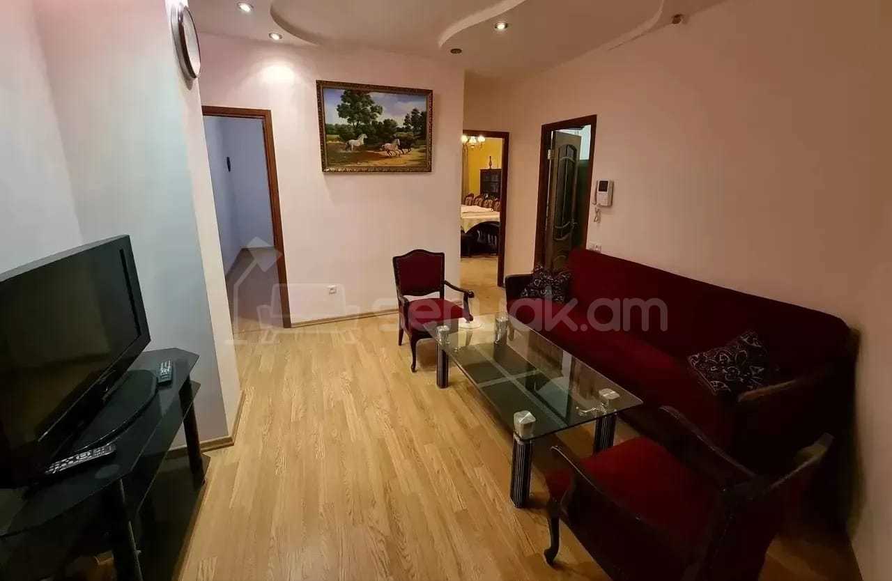 3 Սենյականոց Բնակարան, 97քմ, 8/16 հարկ, Նորմալ Վիճակում