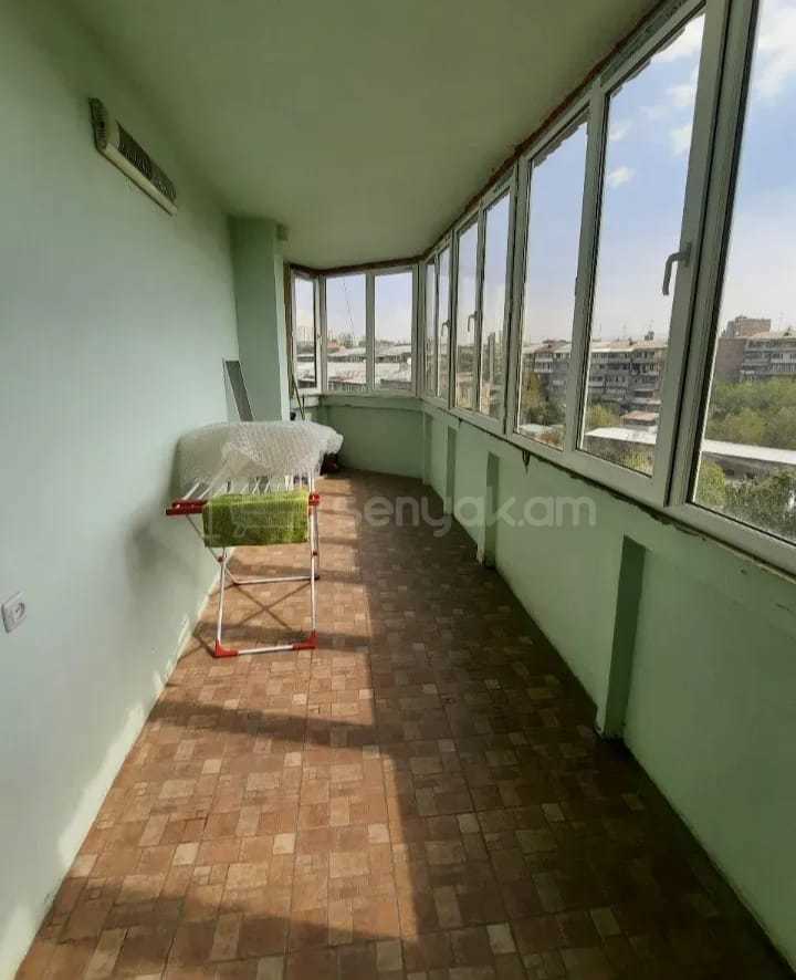 3 Սենյականոց Բնակարան, 97քմ, 8/16 հարկ, Նորմալ Վիճակում