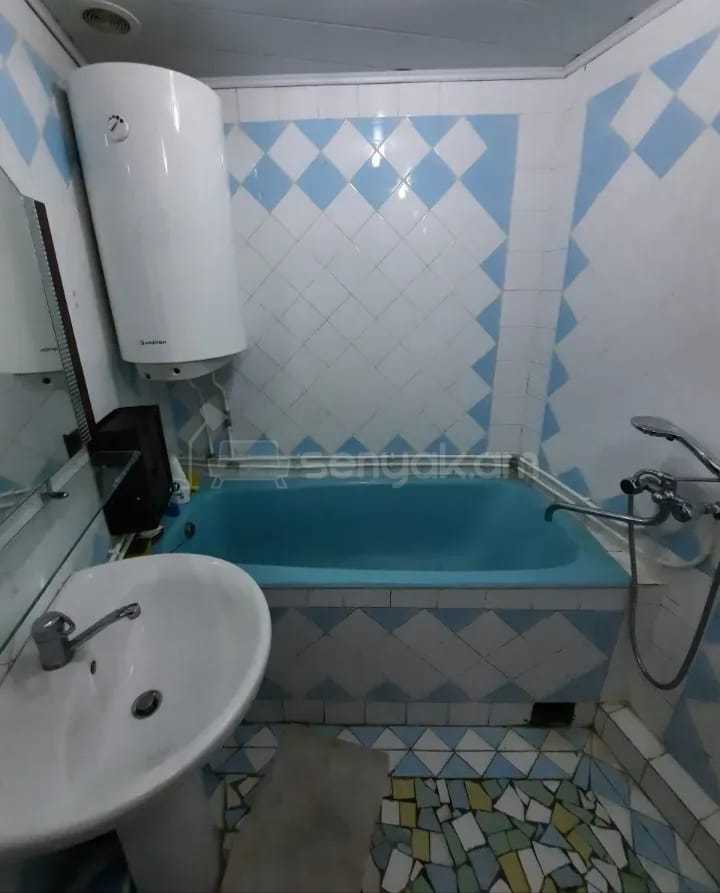 3 Սենյականոց Բնակարան, 97քմ, 8/16 հարկ, Նորմալ Վիճակում