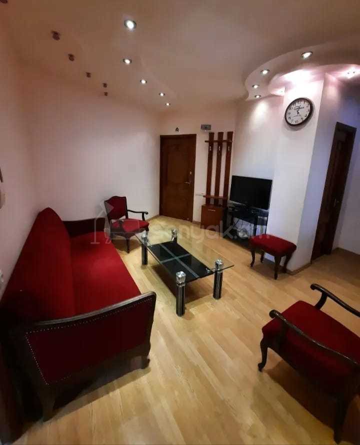 3 Սենյականոց Բնակարան, 97քմ, 8/16 հարկ, Նորմալ Վիճակում