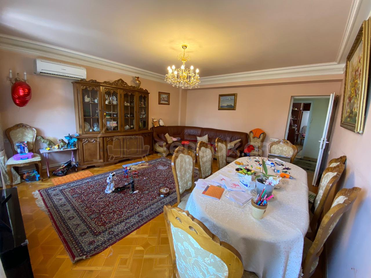 6 Սենյականոց Բնակարան, 97քմ, 3/9 հարկ, Նորմալ Վիճակում