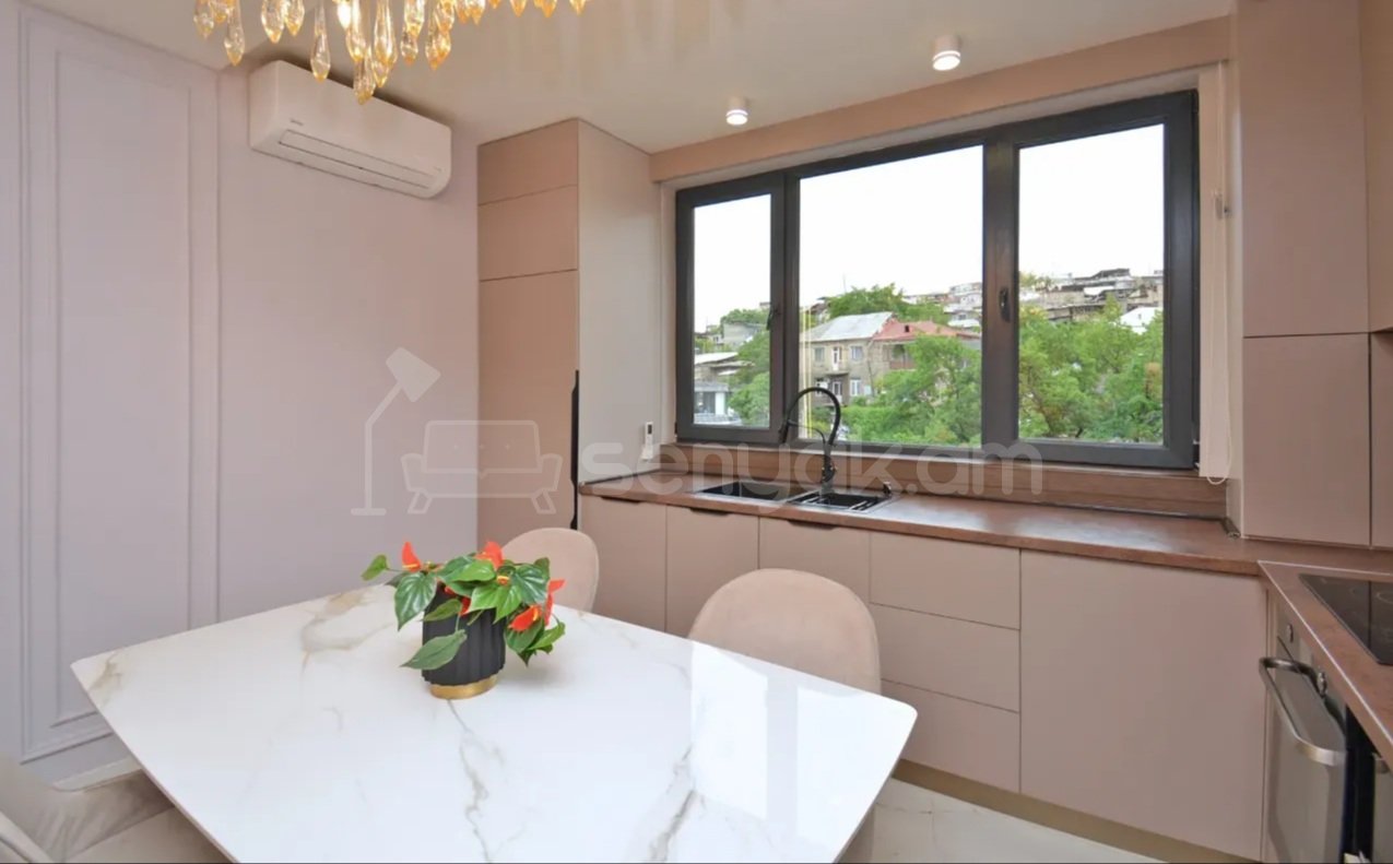 3 Սենյականոց Բնակարան, 75քմ, 5/11 հարկ, Դիզայներական Վերանորոգված
